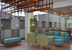 Lobby 7 POP! Hotel Pemuda Semarang