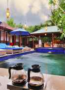 SWIMMING_POOL Sari Gili Bungalow