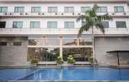 Bên ngoài 5 Novena Hotel Bandung