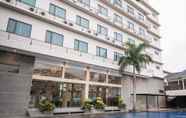 Exterior 3 Novena Hotel Bandung