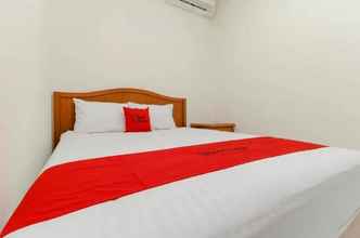 Bedroom 4 RedDoorz Plus near Ciputra World Kuningan 2