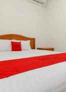 BEDROOM RedDoorz Plus near Ciputra World Kuningan 2