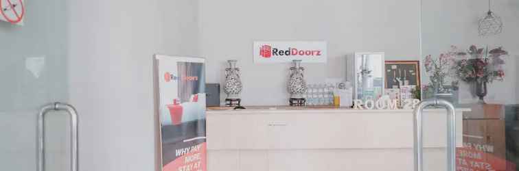 Lobi RedDoorz Plus @ Kapuk Business park