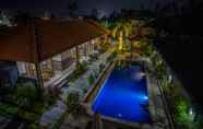 Kolam Renang 3 Summer Guesthouse Lovina