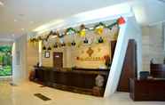 Lobi 2 Grand Cakra Hotel Malang