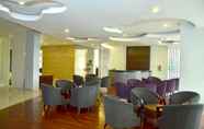 Bar, Cafe and Lounge 4 Grand Cakra Hotel Malang