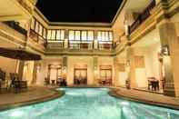 Swimming Pool Ndalem Nuriyyat Spa, Skin Care Family Villas