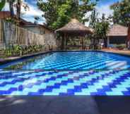 Kolam Renang 2 Diyu Bungalow