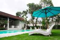 Swimming Pool Deva Bali Villa