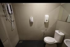 In-room Bathroom Place2Stay Business Hotel @ Metrocity