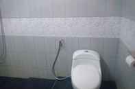 Toilet Kamar Legenda Guest House