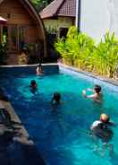 SWIMMING_POOL 