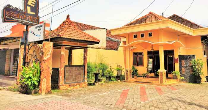 Bangunan Hotel Cantik