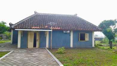 Exterior 4 Clean Room at Homestay Ndalem Soerani