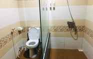 Toilet Kamar 4 Narisha Guesthouse