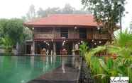 Kolam Renang 2 Vanlong Garden