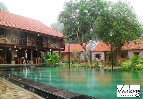 Swimming Pool Vanlong Garden
