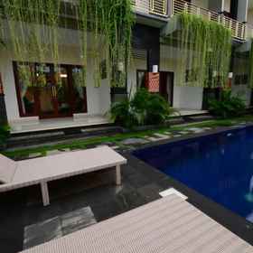 Surya Guest House Sanur 1, Khách sạn McDonald's Gatot Subroto