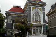 ห้องนอน Santibi's Villa Kota Bunga Swiss