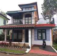 ห้องน้ำภายในห้อง 2 Santibi's Villa Kota Bunga Seruni K