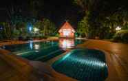 Kolam Renang 3 Rimchan Resort Hotel