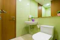 Toilet Kamar Soho Suites by PNUT 