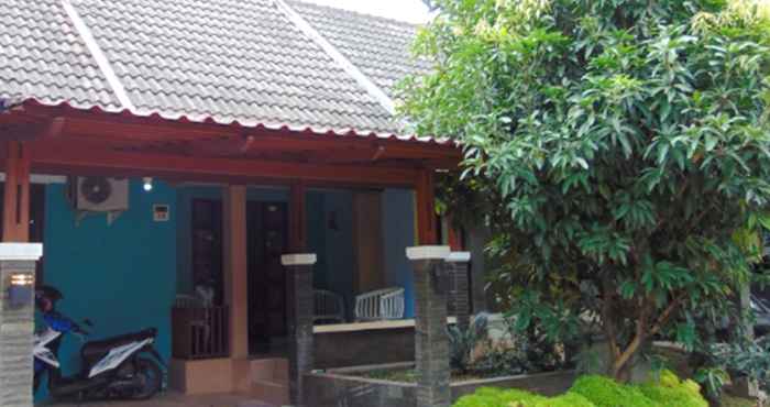 Bên ngoài Khansa 2 Homestay