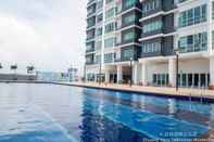 Swimming Pool Shuang Yang Sekinchan Homestay 4