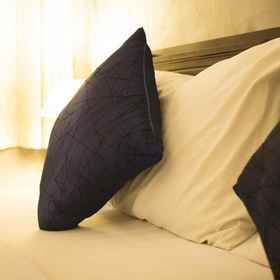 Crescent Bay Resort 1, Hotel Ao Wong Duan Beach