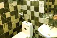 Phòng tắm bên trong My House Dalat Hotel