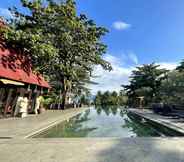 สระว่ายน้ำ 6 NDC Resort & Spa Manado