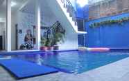 Swimming Pool 5 Oase Hostel Private Room