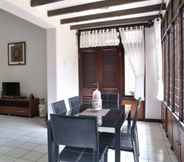 Common Space 7 Rumah Resik Guesthouse		