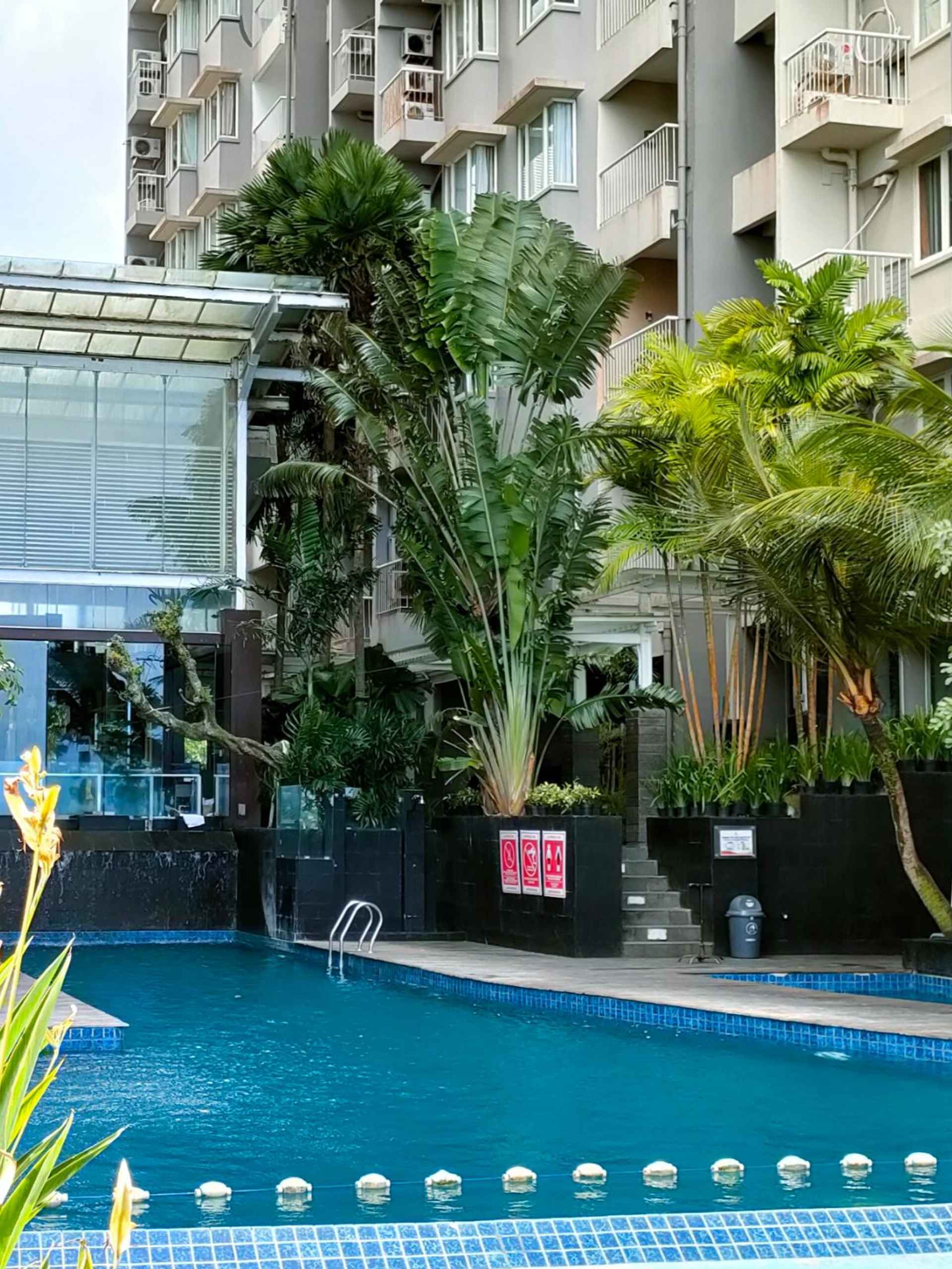 Kolam Renang Malibu Grand Sudirman Apartment