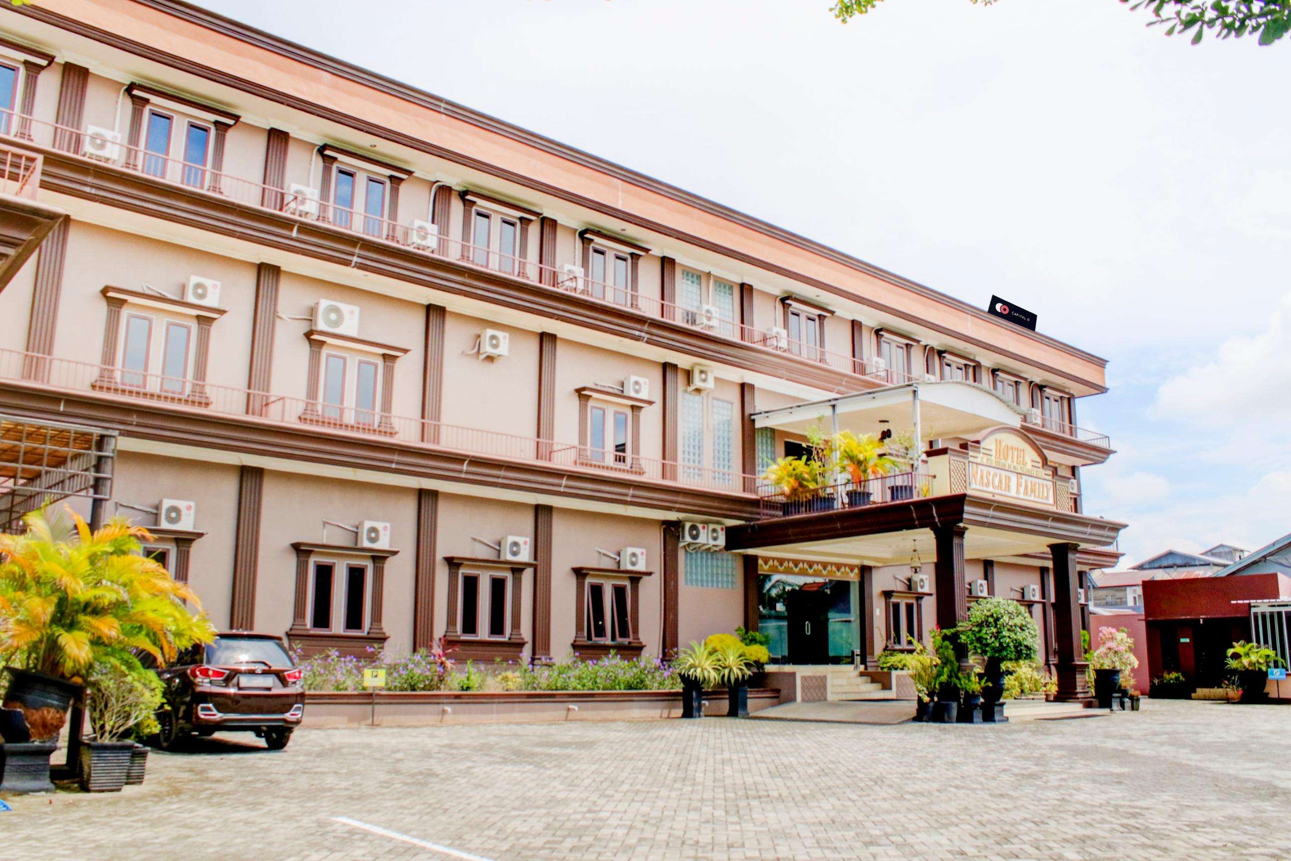 Kamar Hotel Nascar Family