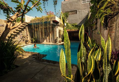 Hồ bơi Nextdoor Rooms