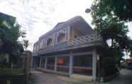 Exterior 2 Adikarta Guesthouse Amalia Syariah