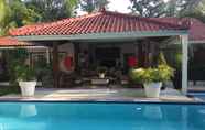 สระว่ายน้ำ 5 Yogyakarta Tropicana Villa