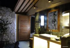 Toilet Kamar 7 Villa Blue Steps