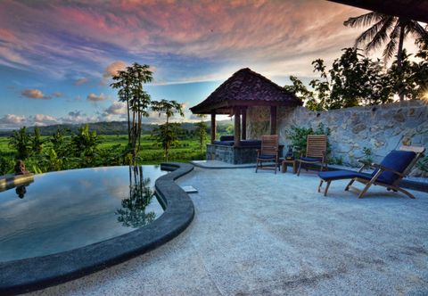 Kolam Renang Villa Blue Steps