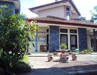 Exterior 2 Puri Agung Inn