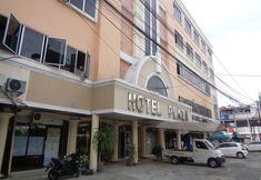 Bangunan 3 Capital O 3433 Hotel Plaza