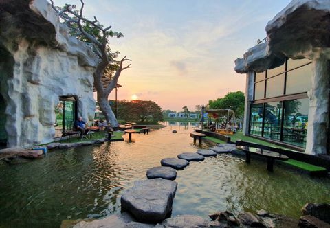 Restaurant I View Park Resort