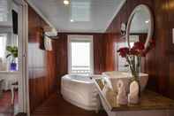 Toilet Kamar Signature Royal Cruise