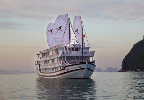 Exterior Signature Royal Cruise
