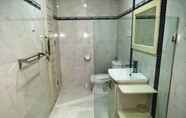 In-room Bathroom 3 Bali Paradise Suites Eka Laweya