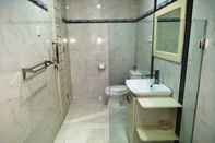 In-room Bathroom Bali Paradise Suites Eka Laweya