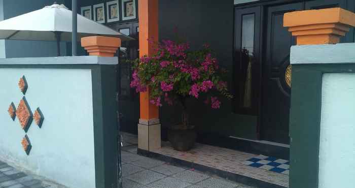 Lobby Ibu Ana Homestay