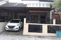 Luar Bangunan 3 Bedroom Homestay at Larasati 1