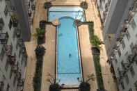 Swimming Pool Jardin Cihampelas by Firman